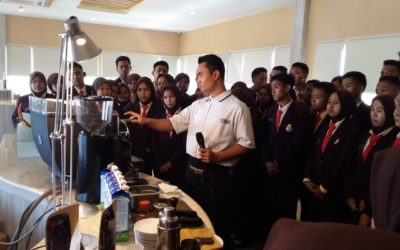 Kunjungan Industri Kompetensi Keahlian Perhotelan di Luminor Hotel Banyuwangi